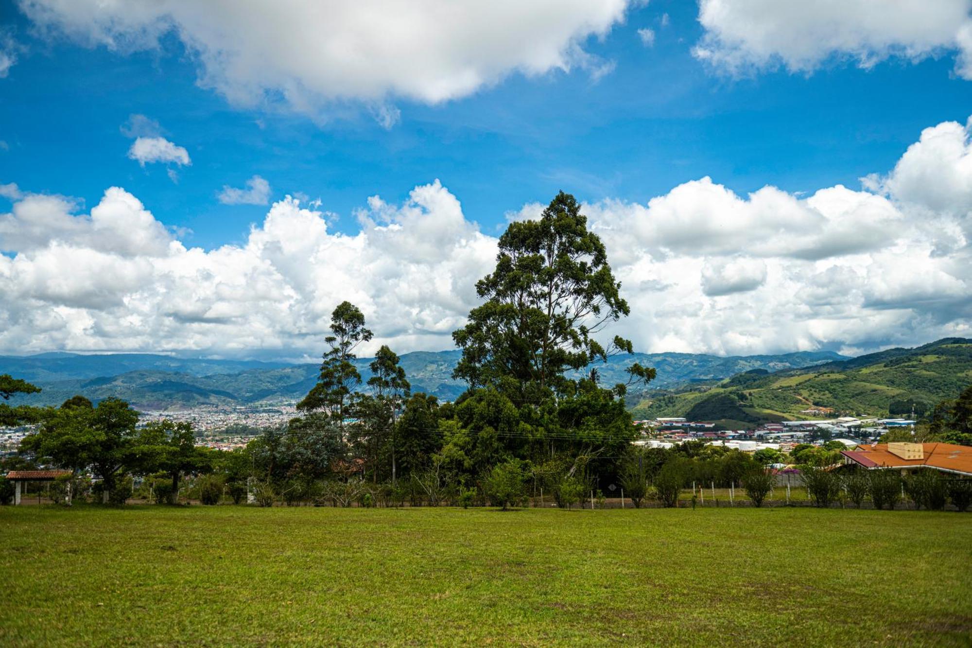 Country House, Cozy Fireplace And An Amazing View การ์ตาโก ภายนอก รูปภาพ